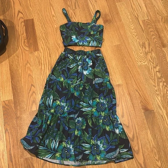 Rachel Zoe 2-Piece Set in Tropical Print - Picture 1 of 2